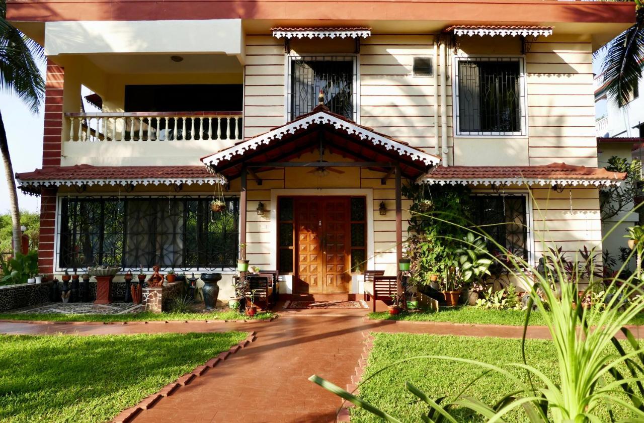 Shanu'S Seaside Inn - A Guesthouse, 100 Metres To Candolim Beach Bagian luar foto