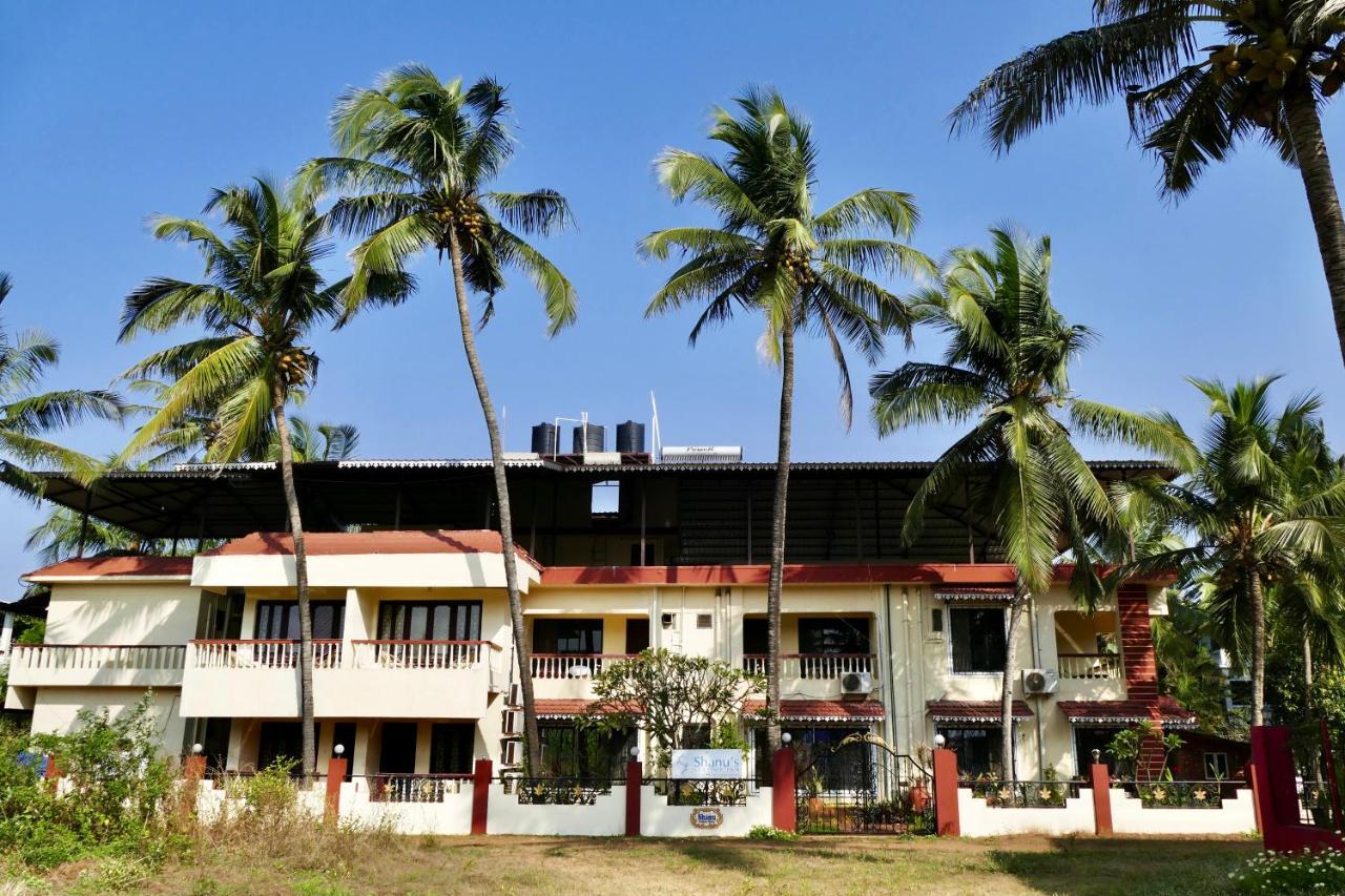 Shanu'S Seaside Inn - A Guesthouse, 100 Metres To Candolim Beach Bagian luar foto