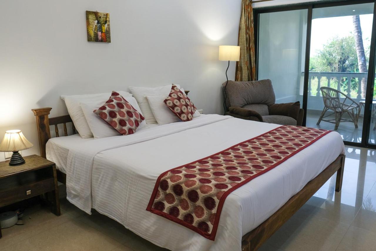 Shanu'S Seaside Inn - A Family-Run Guesthouse Just 100 Metres From Candolim Beach Bagian luar foto