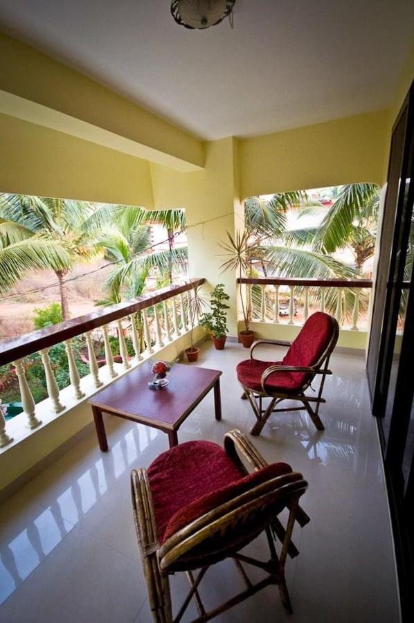 Shanu'S Seaside Inn - A Guesthouse, 100 Metres To Candolim Beach Bagian luar foto