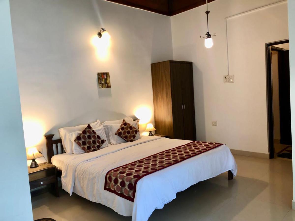 Shanu'S Seaside Inn - A Guesthouse, 100 Metres To Candolim Beach Bagian luar foto