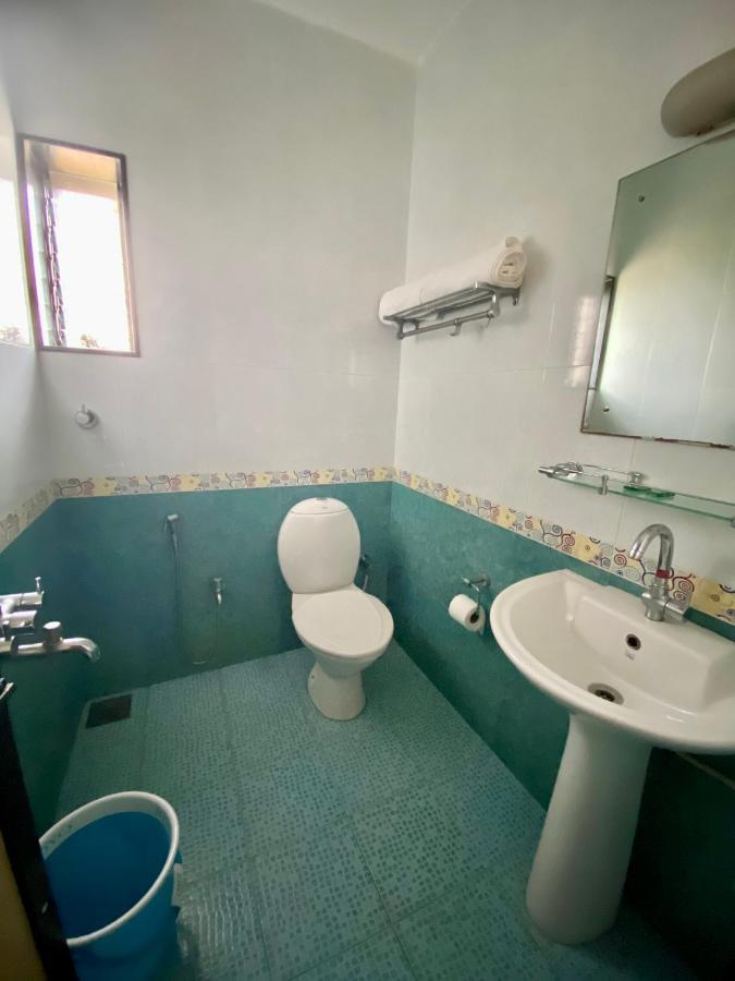 Shanu'S Seaside Inn - A Family-Run Guesthouse Just 100 Metres From Candolim Beach Bagian luar foto
