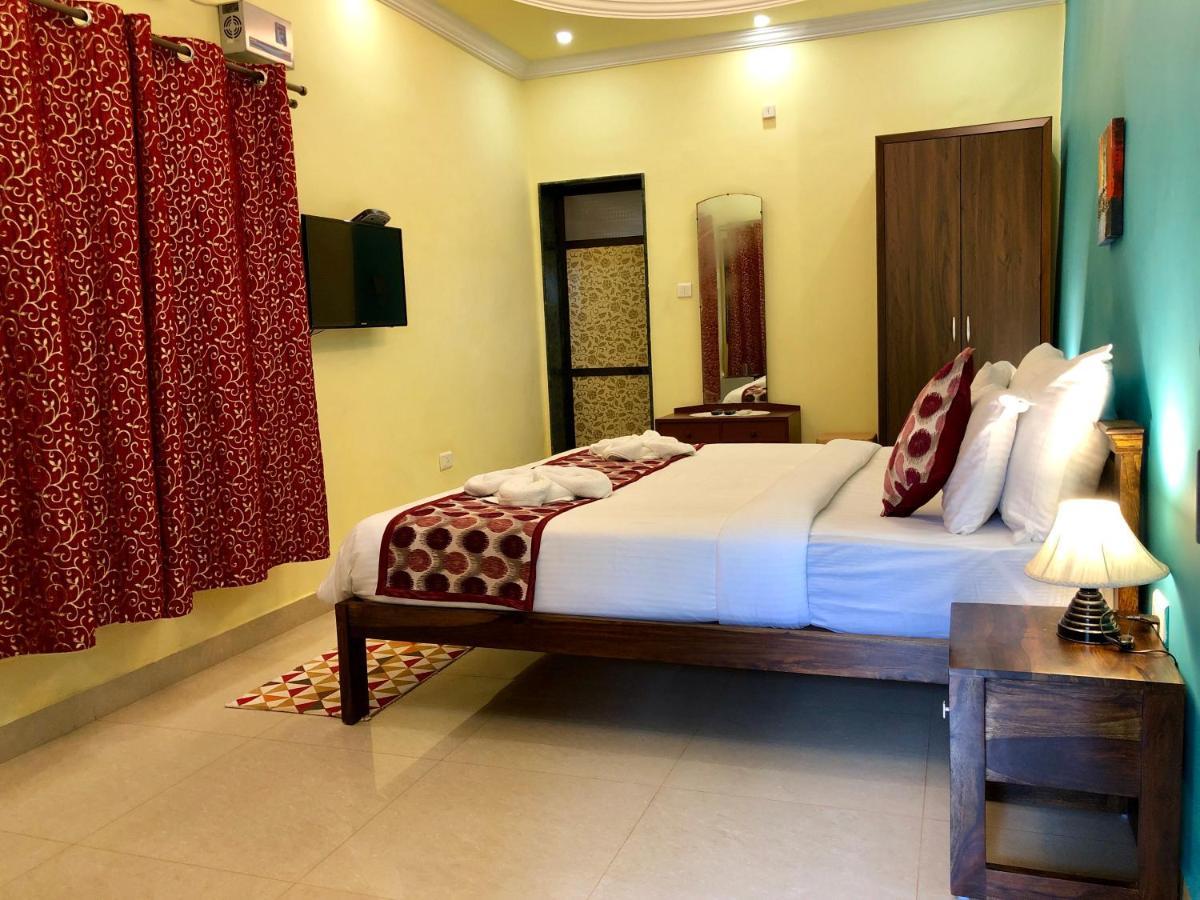 Shanu'S Seaside Inn - A Guesthouse, 100 Metres To Candolim Beach Bagian luar foto